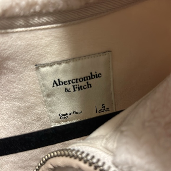 Abercrombie Fleece Jacket - Picture 2 of 4